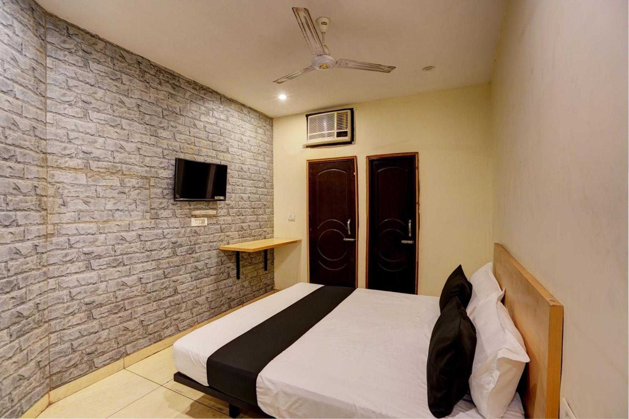 Hotel O Blue Vibes Meerut Ngoại thất bức ảnh
