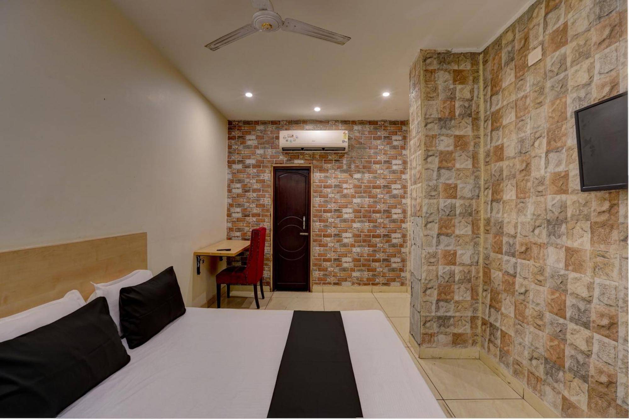 Hotel O Blue Vibes Meerut Ngoại thất bức ảnh