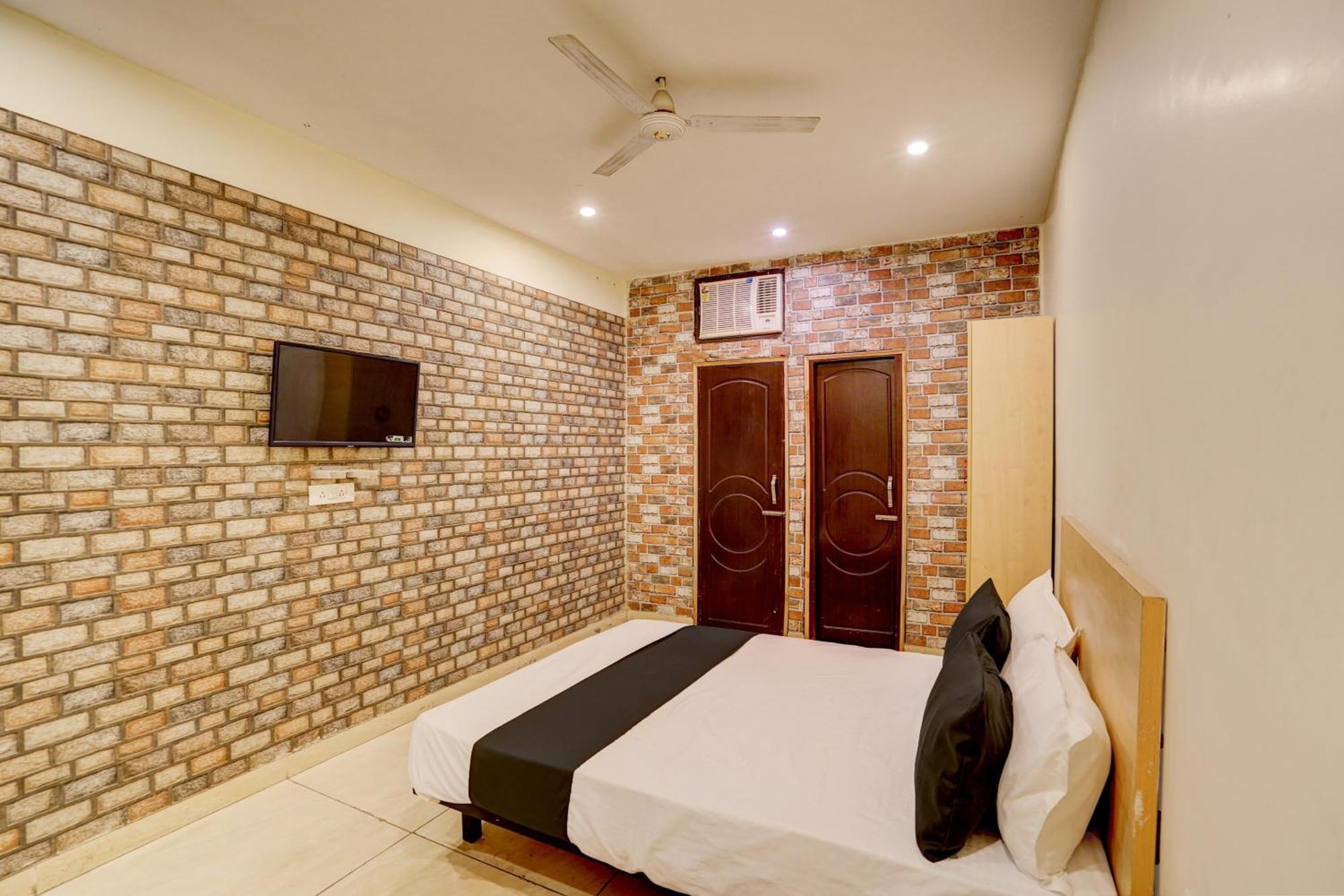 Hotel O Blue Vibes Meerut Ngoại thất bức ảnh