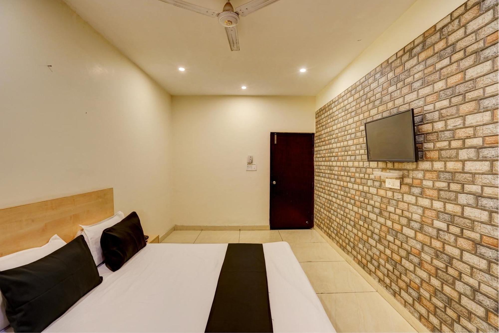 Hotel O Blue Vibes Meerut Ngoại thất bức ảnh