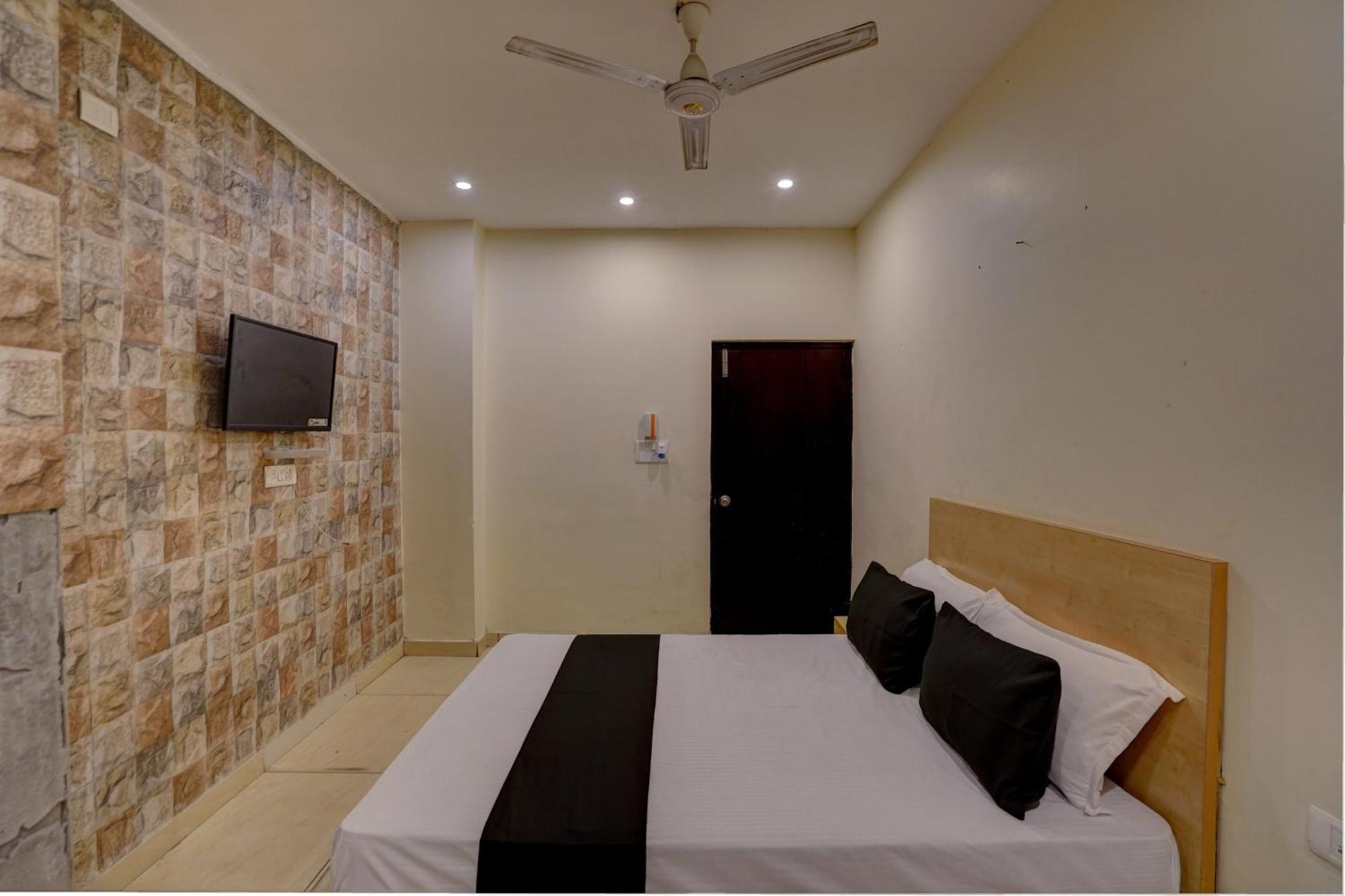 Hotel O Blue Vibes Meerut Ngoại thất bức ảnh