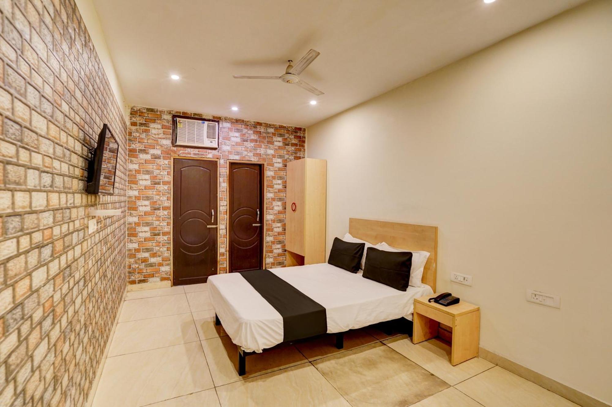 Hotel O Blue Vibes Meerut Ngoại thất bức ảnh