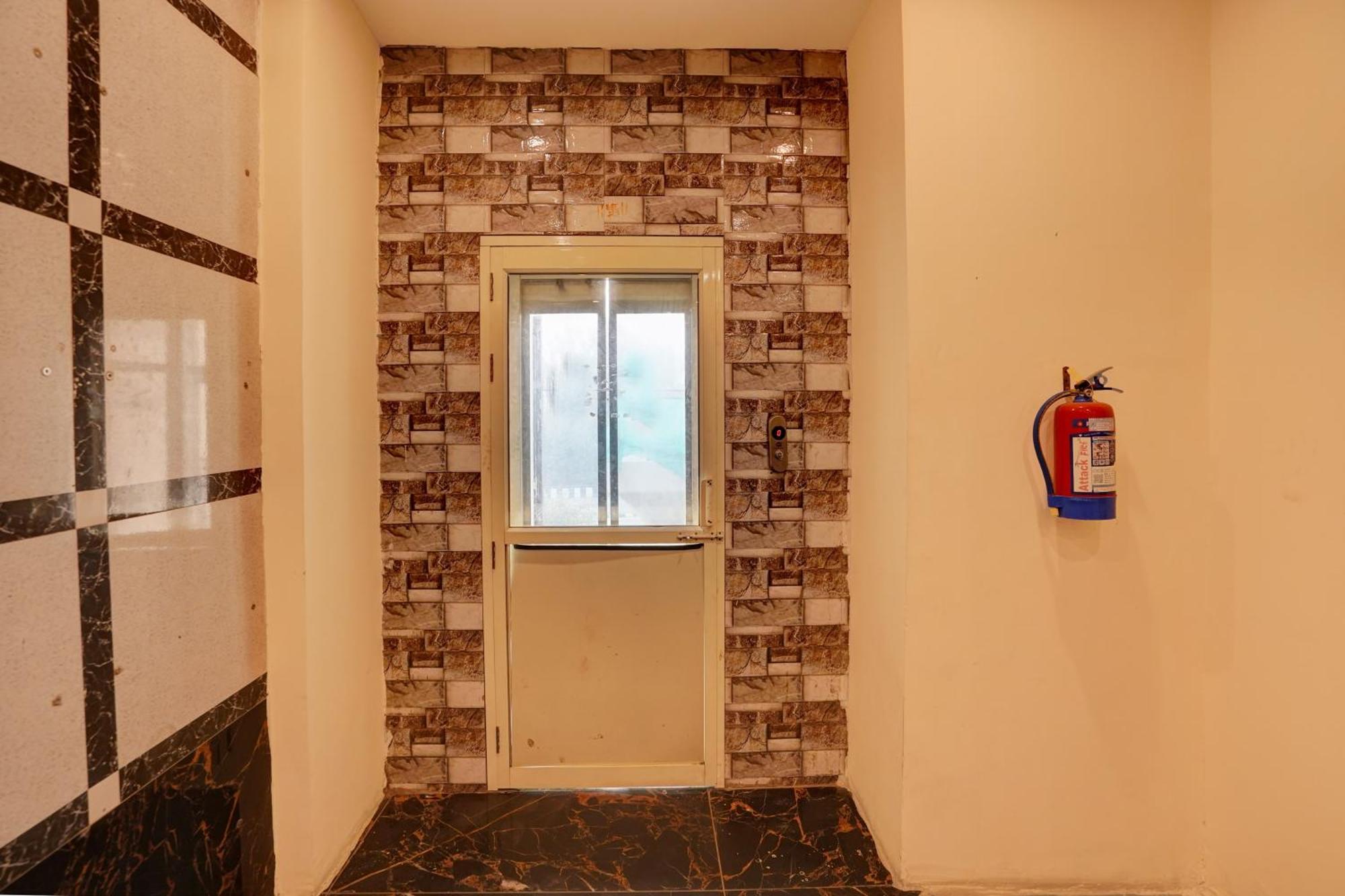Hotel O Blue Vibes Meerut Ngoại thất bức ảnh