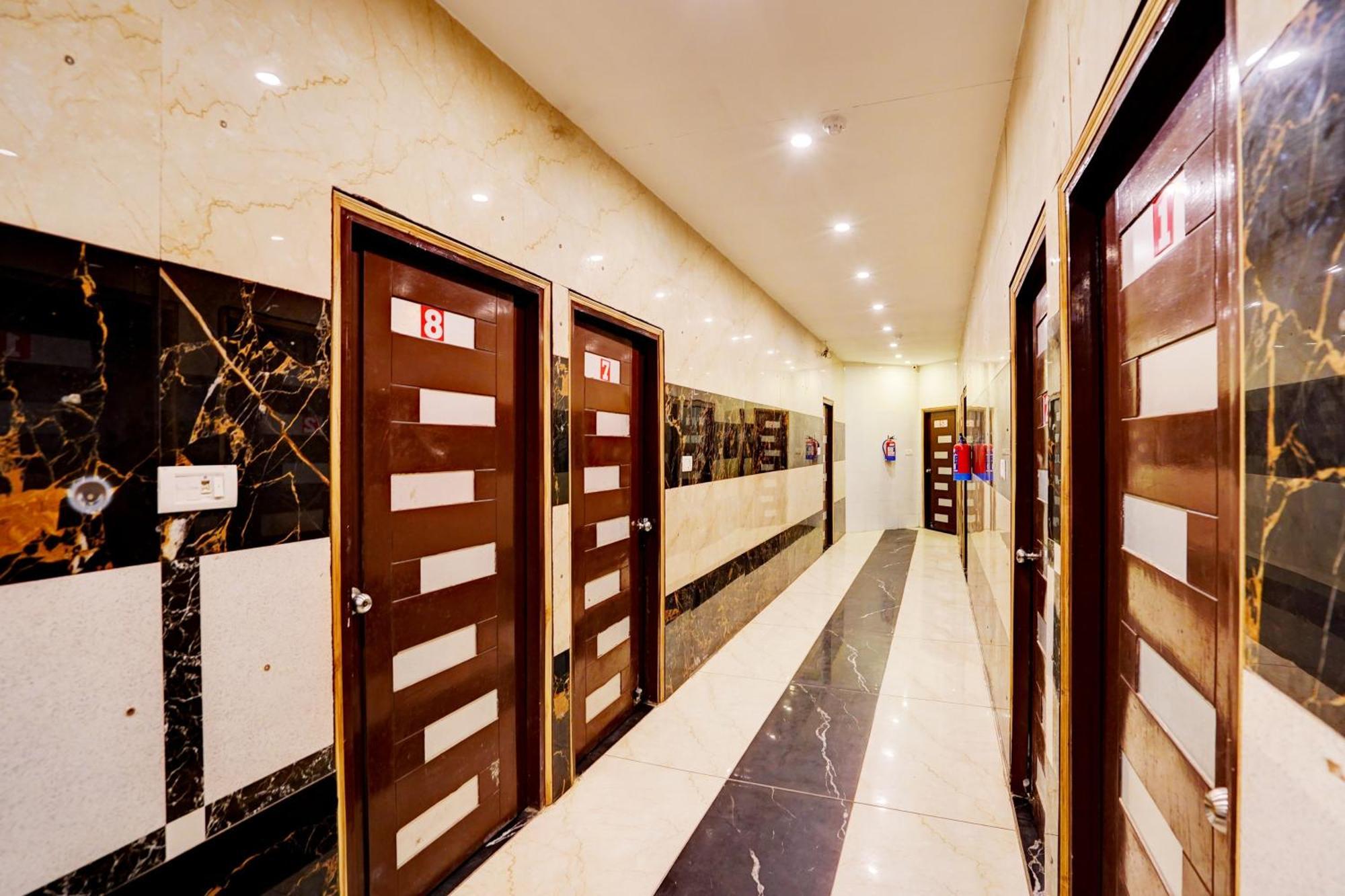 Hotel O Blue Vibes Meerut Ngoại thất bức ảnh